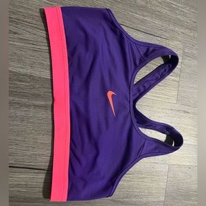 NIKE - women sports bra